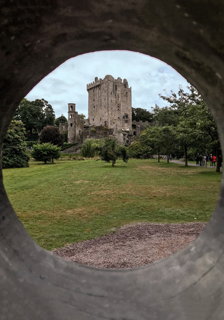 Blarney castle peek hole