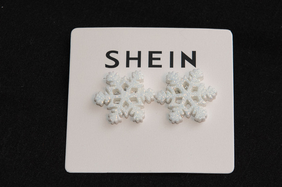 Shein52b-042