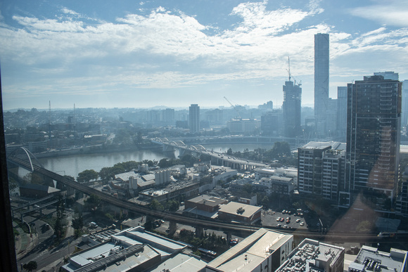 01Brisbane24-001